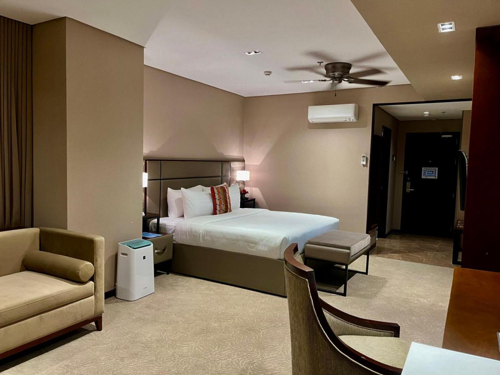 The Plaza Garden Hotel And Residences 碧瑶 外观 照片